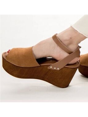 Seychelles Paddle Suede Wedge Sandal Size 8.5 Brown Italian